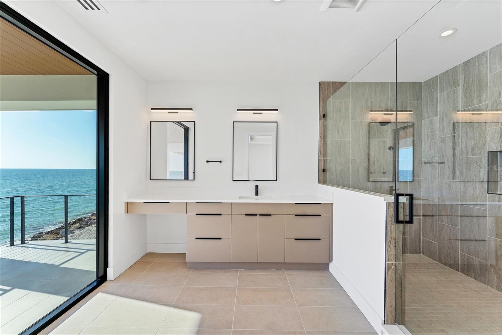 TB8435241 Property Photo