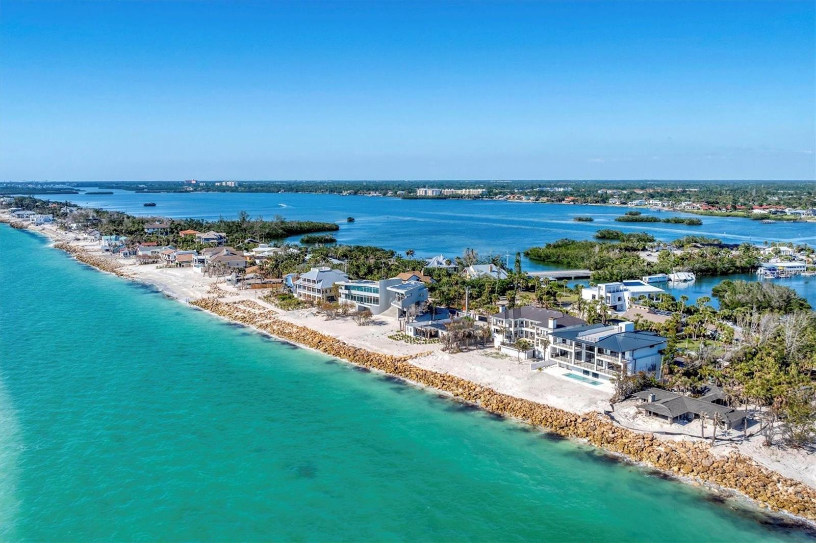 TB8435241 Property Photo