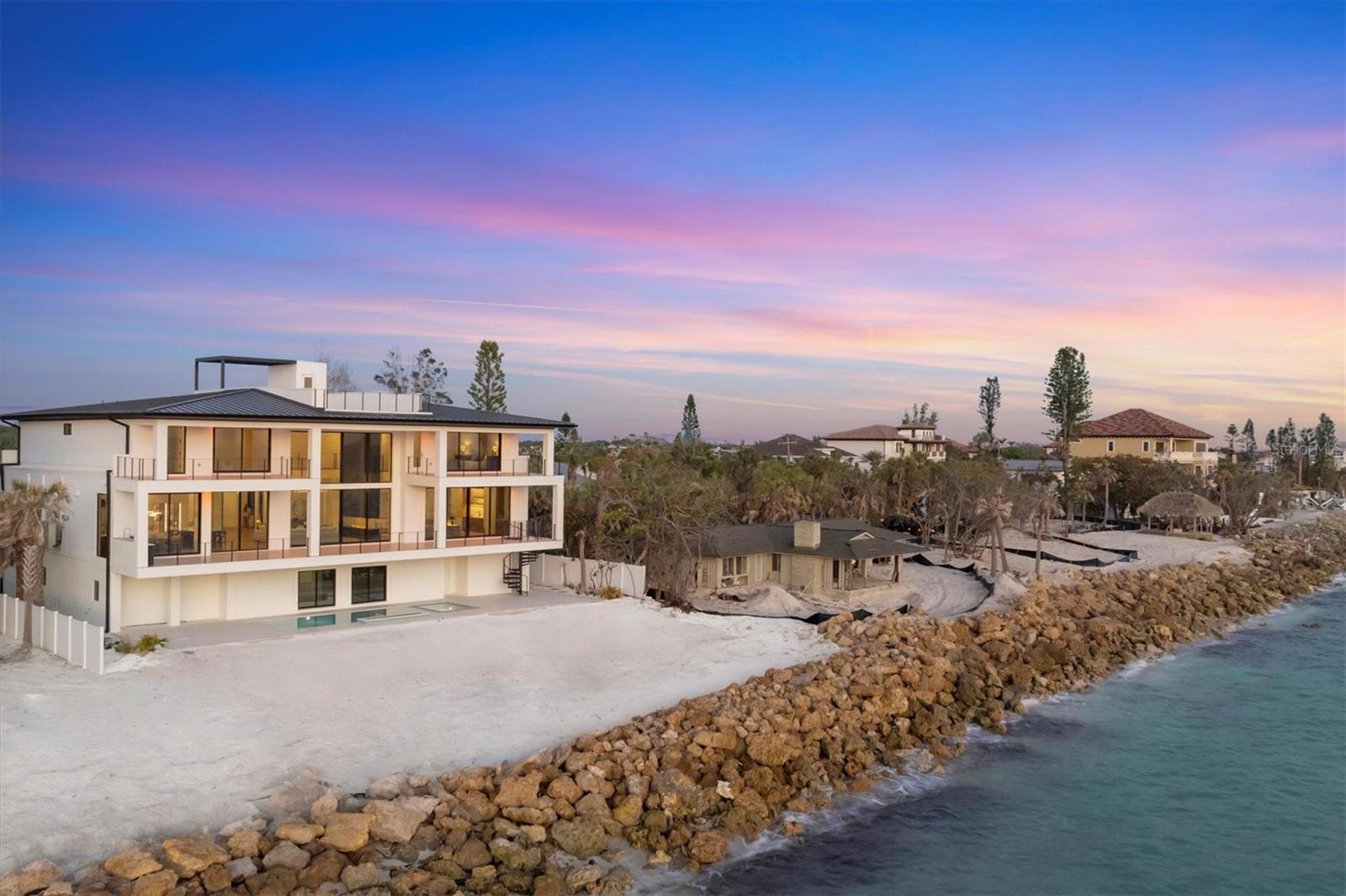 TB8435241 Property Photo