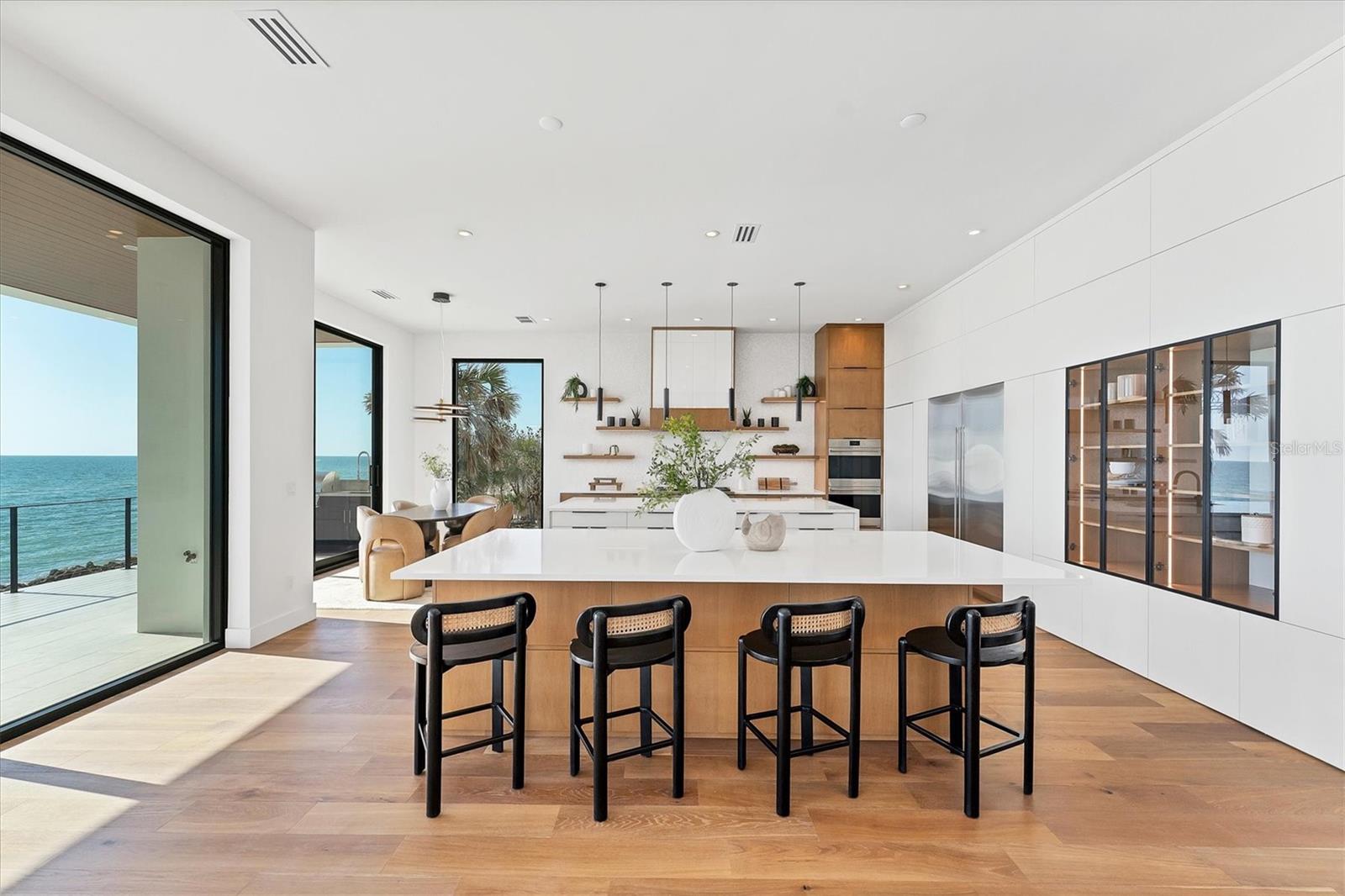 TB8435241 Property Photo