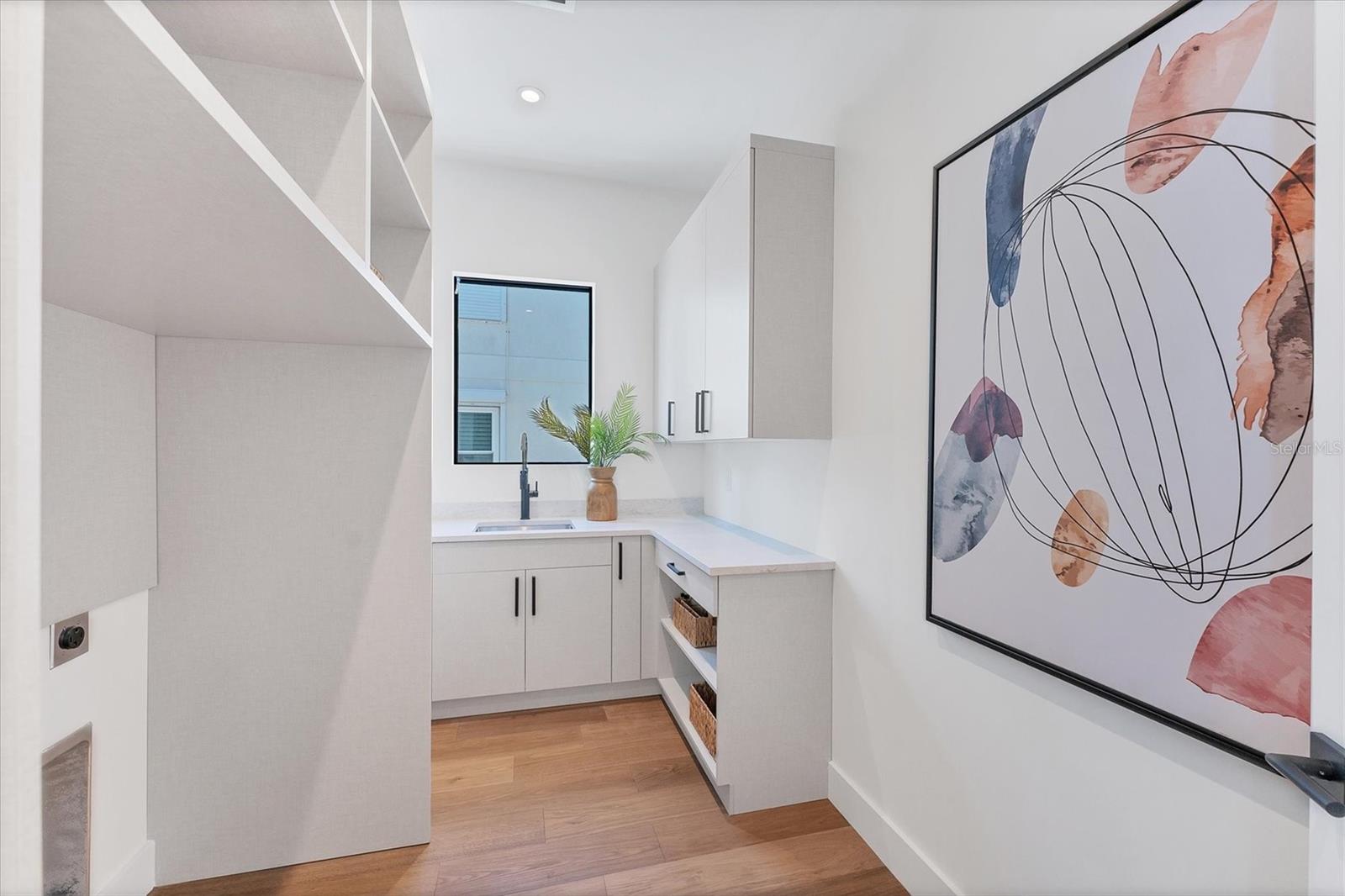 TB8435241 Property Photo