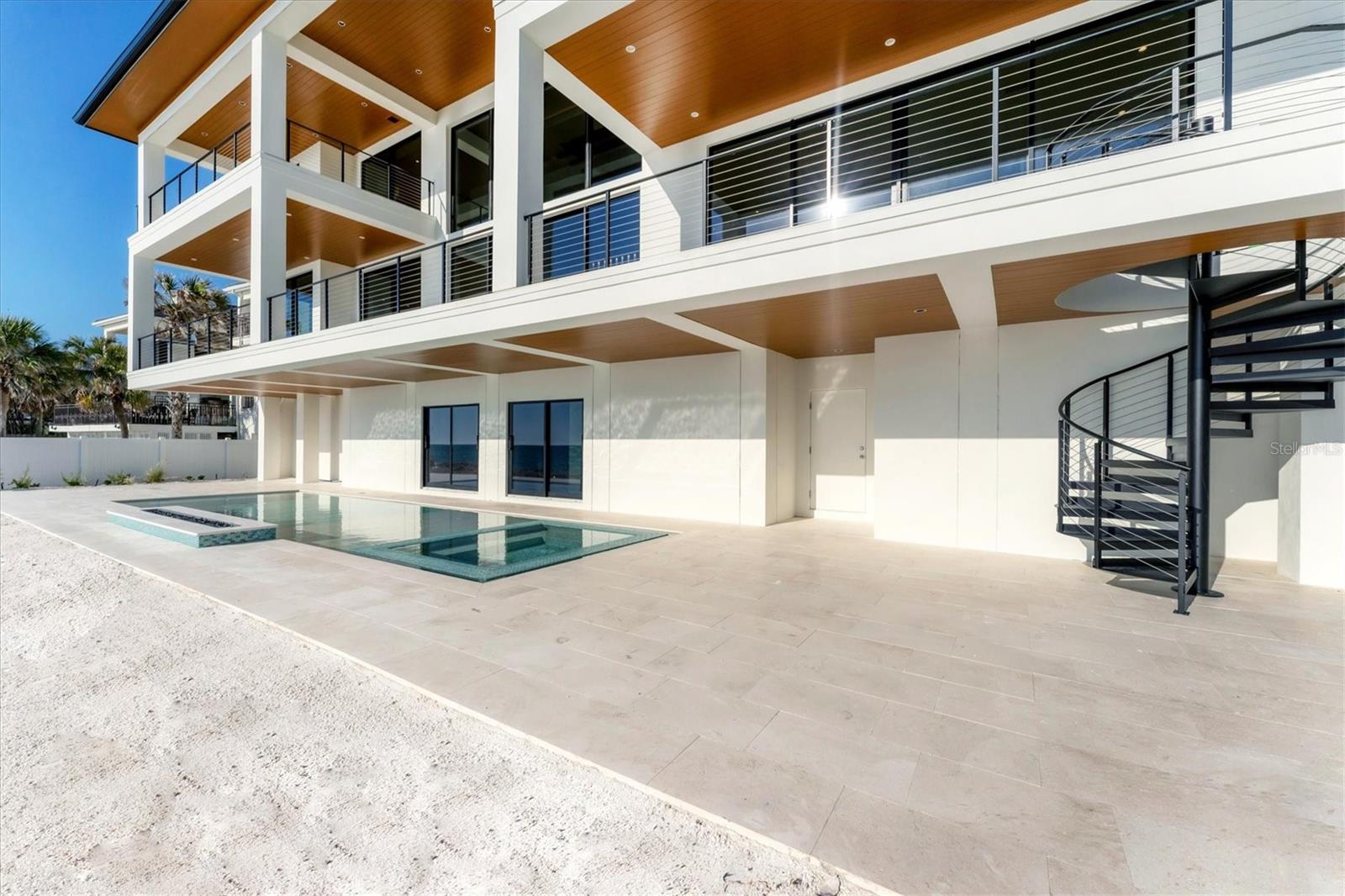 TB8435241 Property Photo