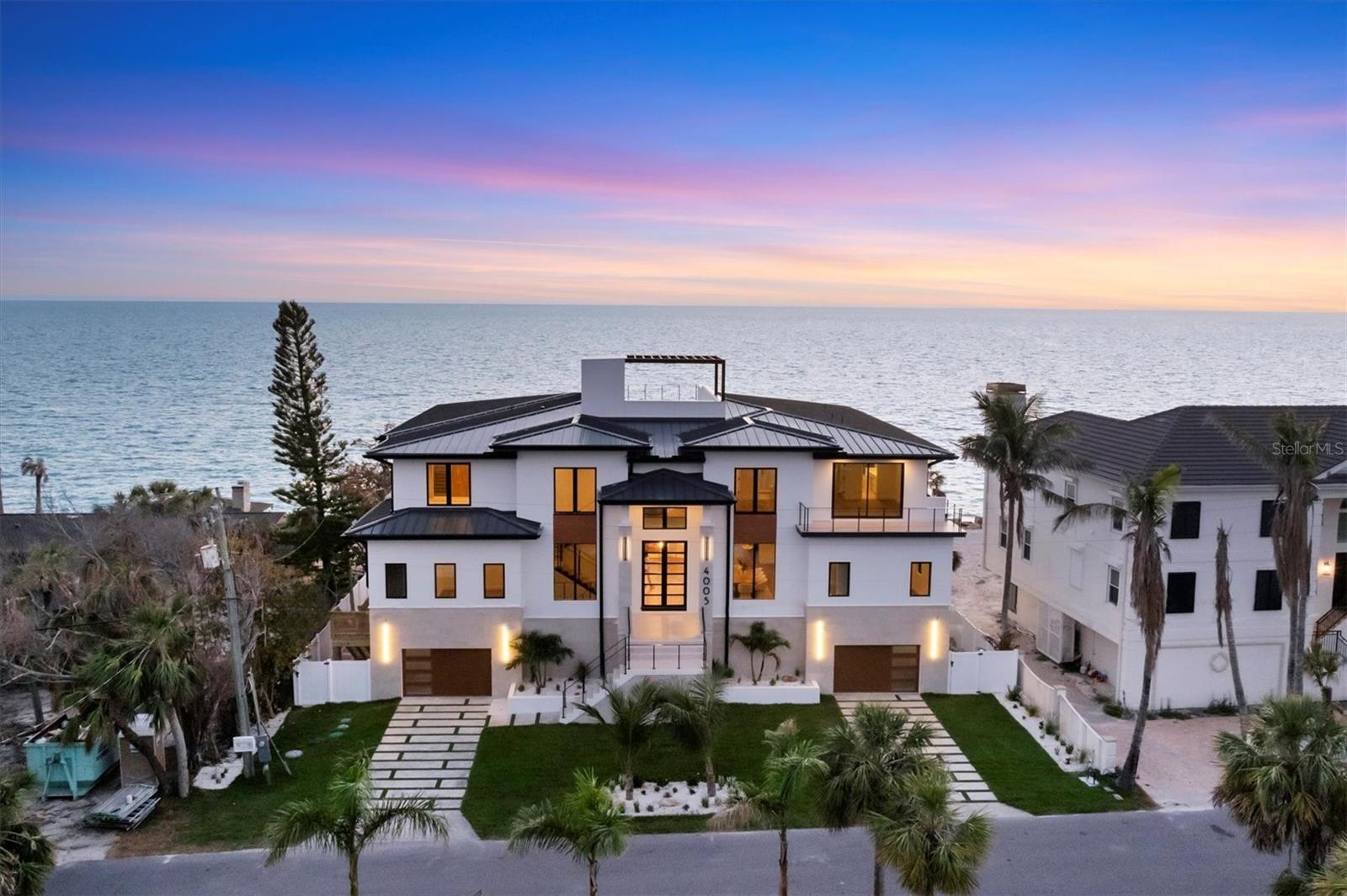 TB8435241 Property Photo