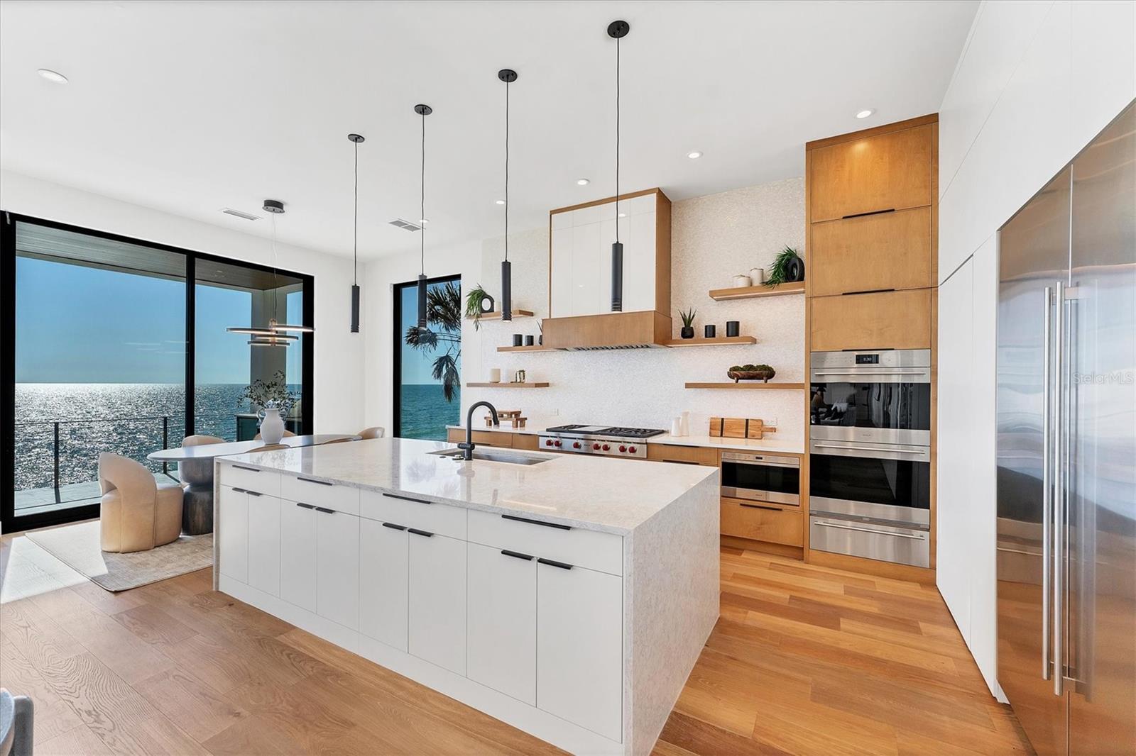 TB8435241 Property Photo