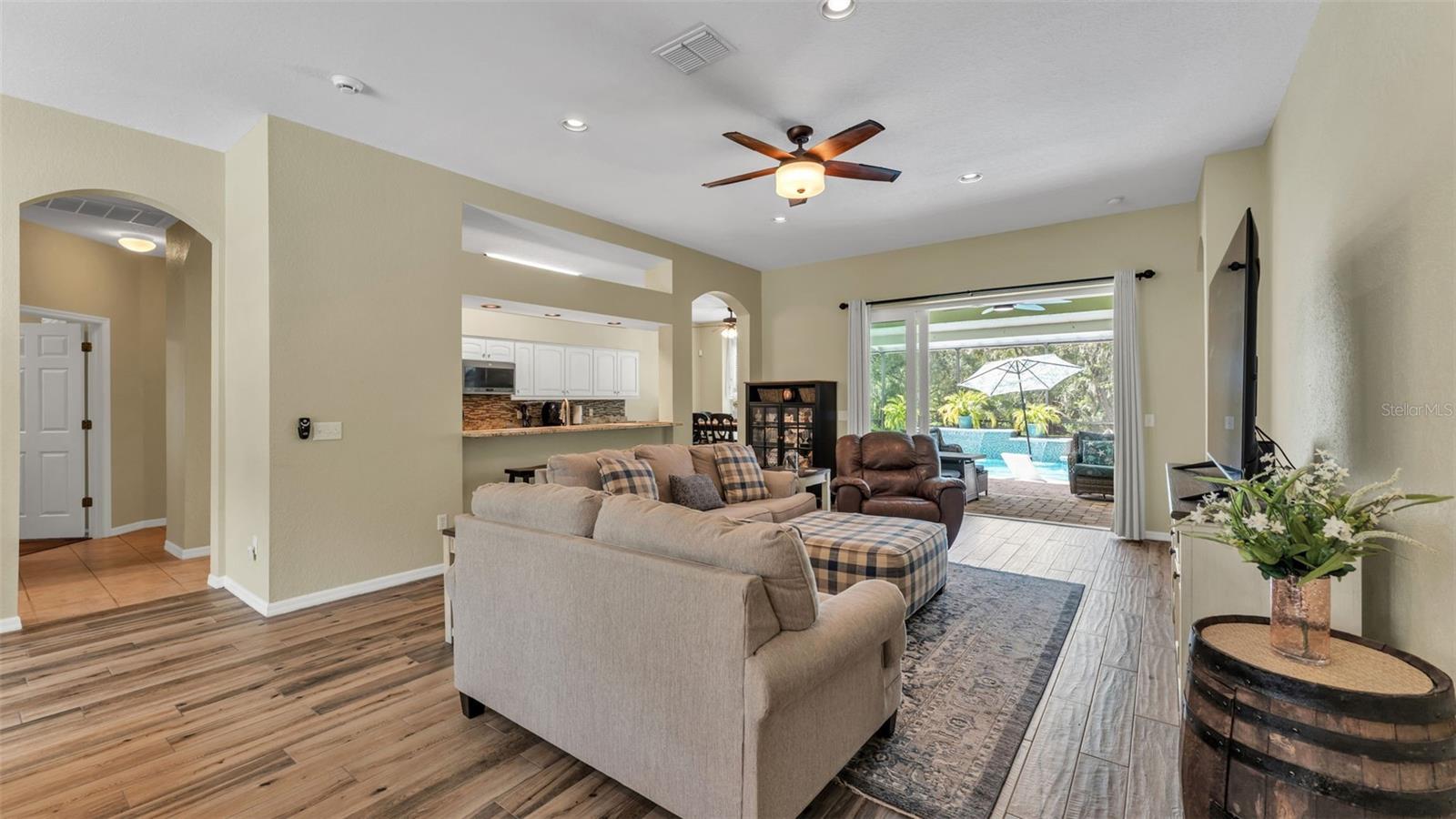 2803 SPRING MEADOW DR, PLANT CITY, FL, 33566