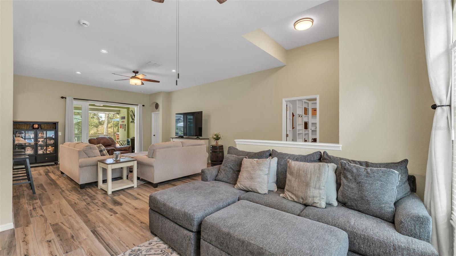 2803 SPRING MEADOW DR, PLANT CITY, FL, 33566