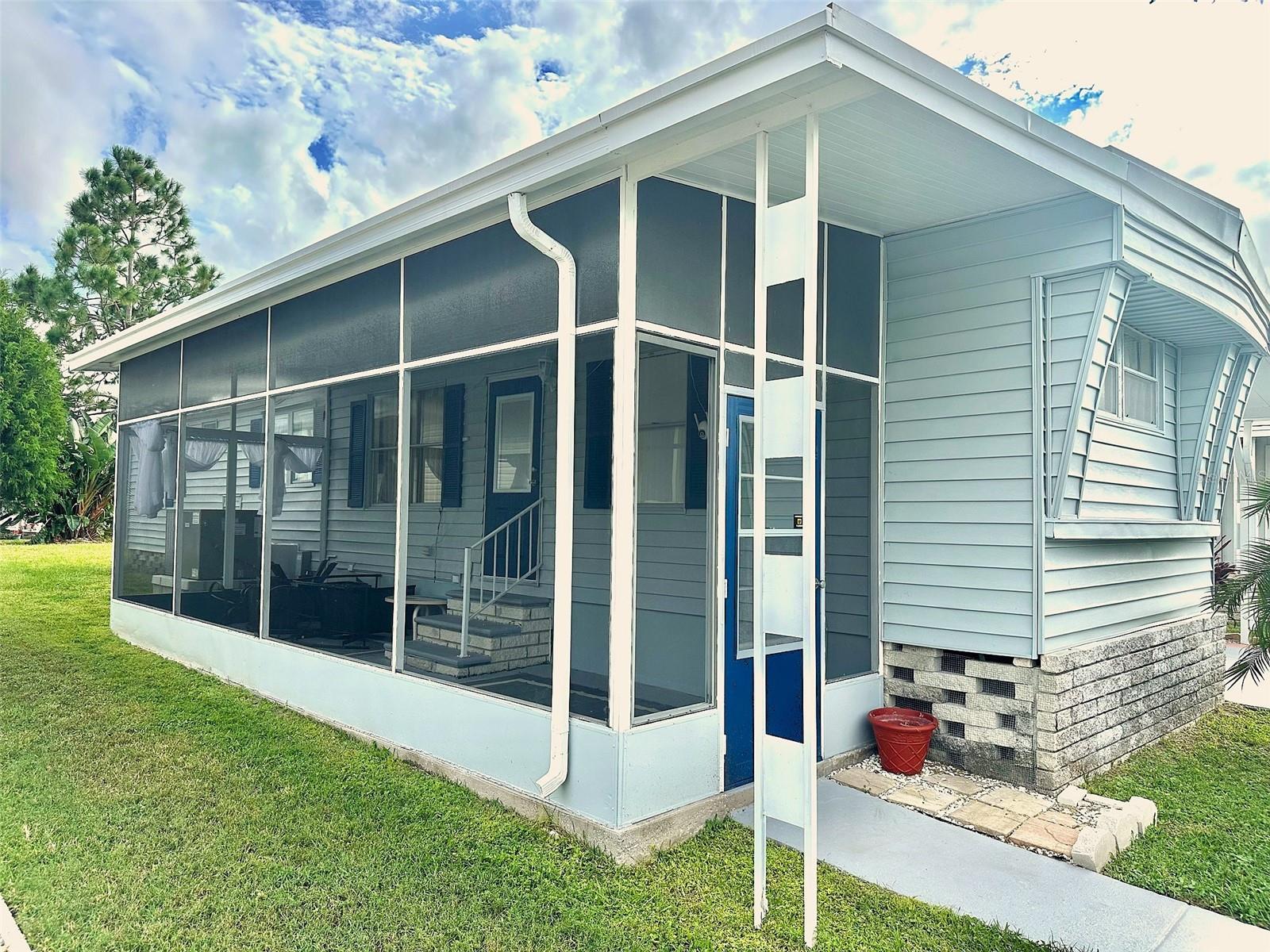 TB8435269 Property Photo