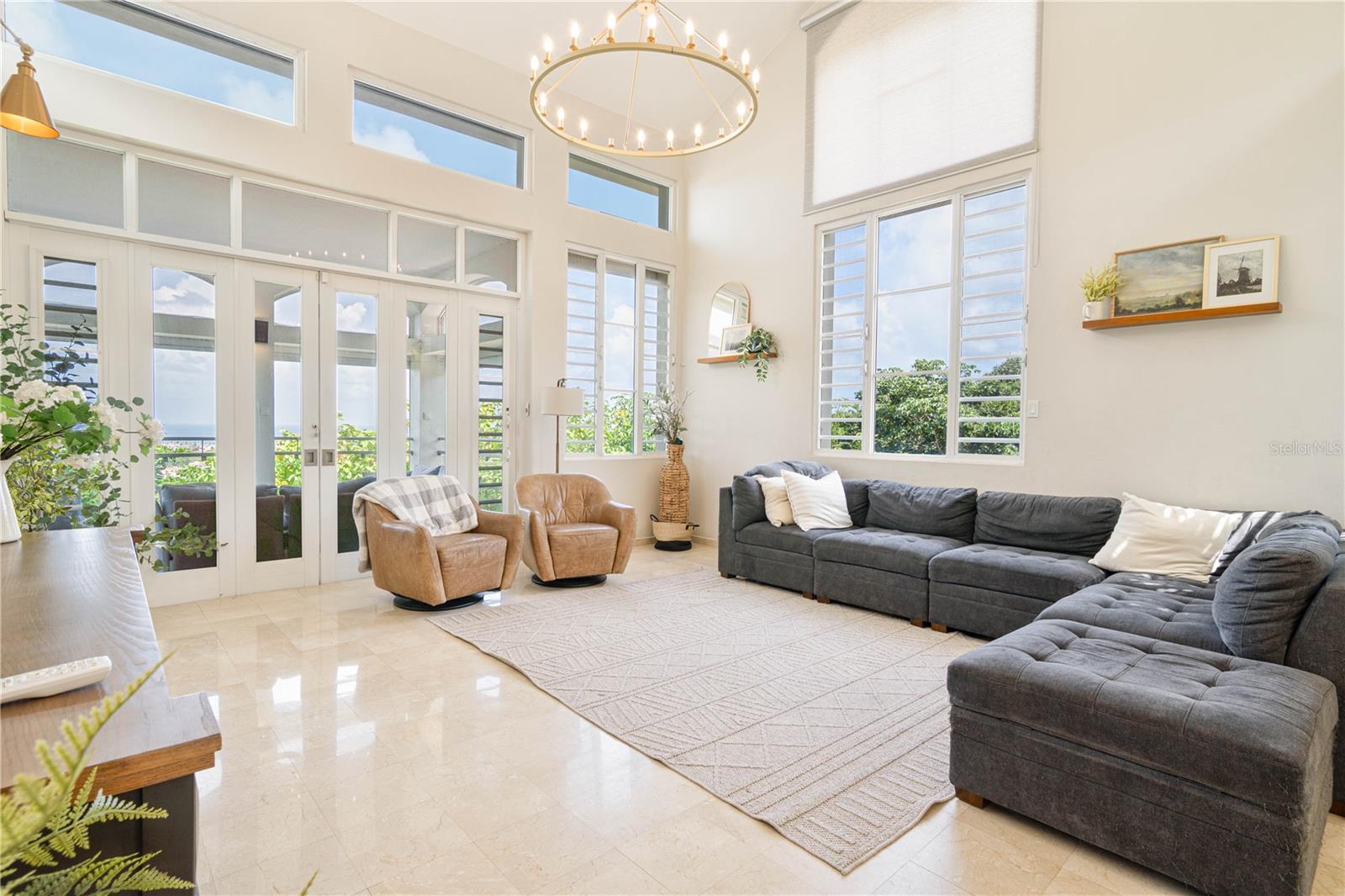 PR9116534 Property Photo