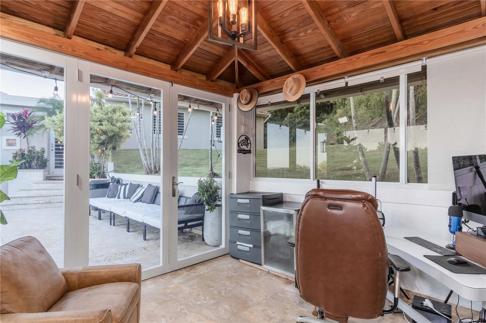 PR9116534 Property Photo