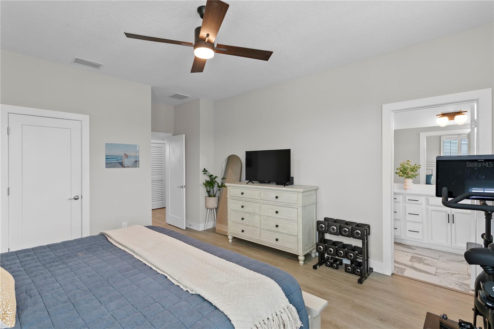 2560 12TH TER N, ST PETERSBURG, FL, 33713