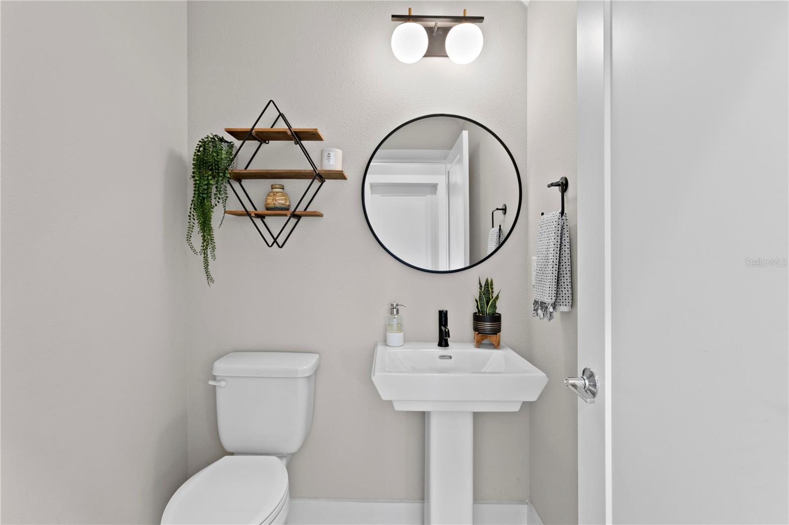 2560 12TH TER N, ST PETERSBURG, FL, 33713