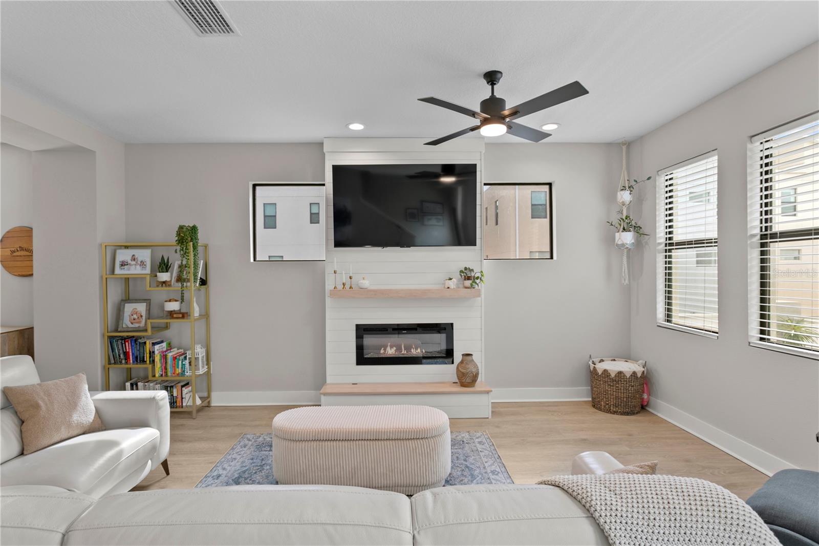 2560 12TH TER N, ST PETERSBURG, FL, 33713