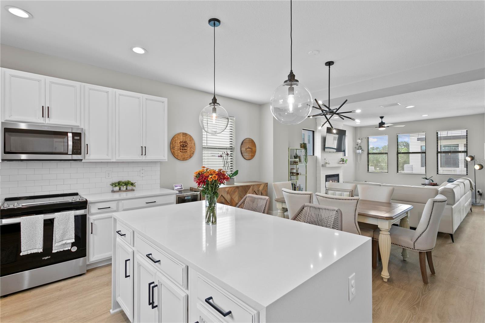 2560 12TH TER N, ST PETERSBURG, FL, 33713