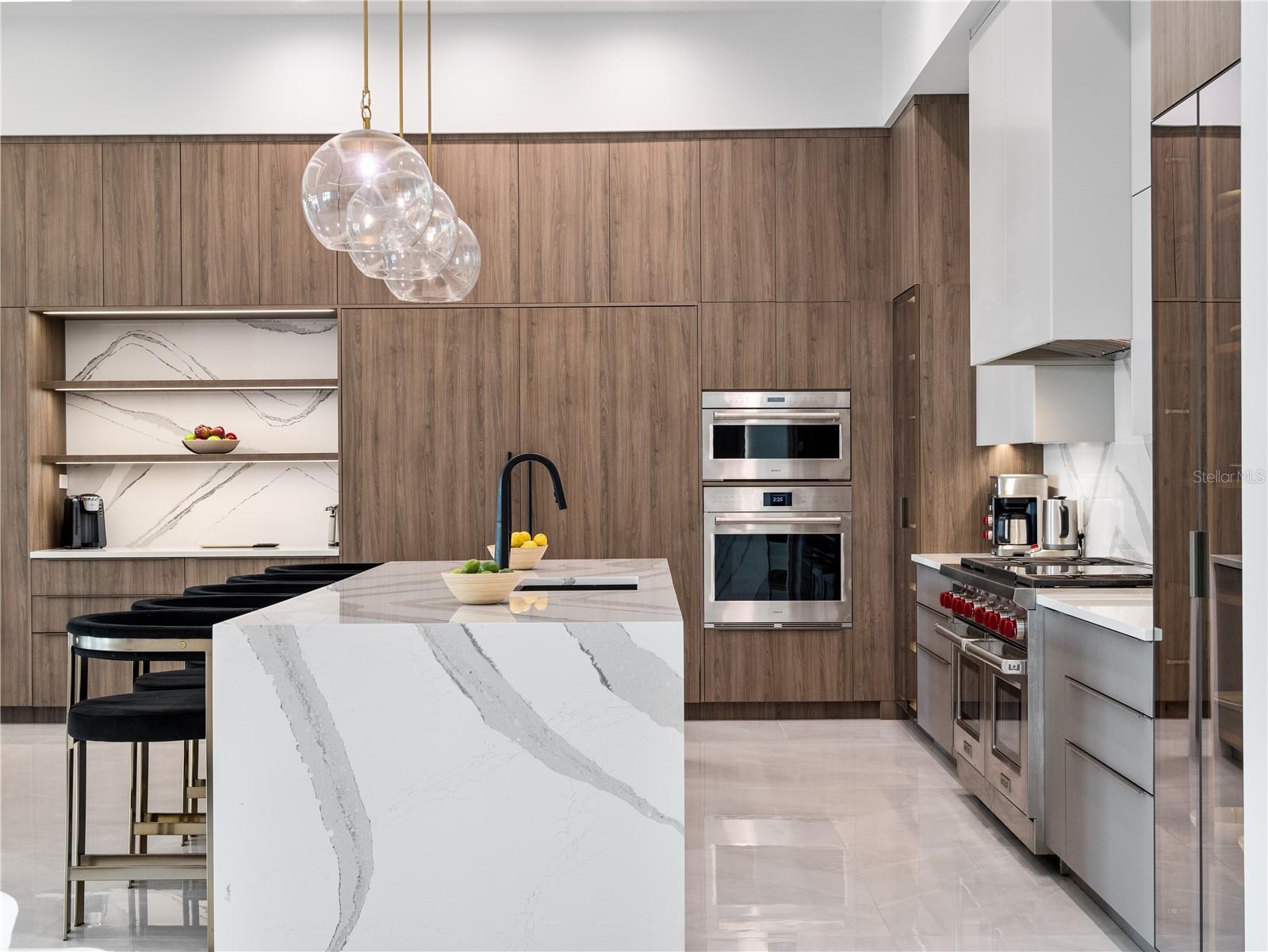 O6350383 Property Photo