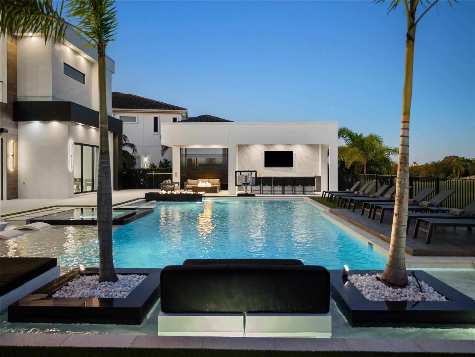 O6350383 Property Photo