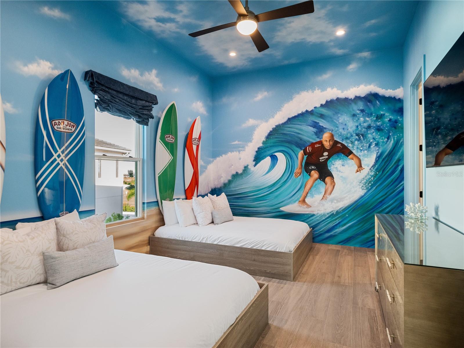 O6350383 Property Photo