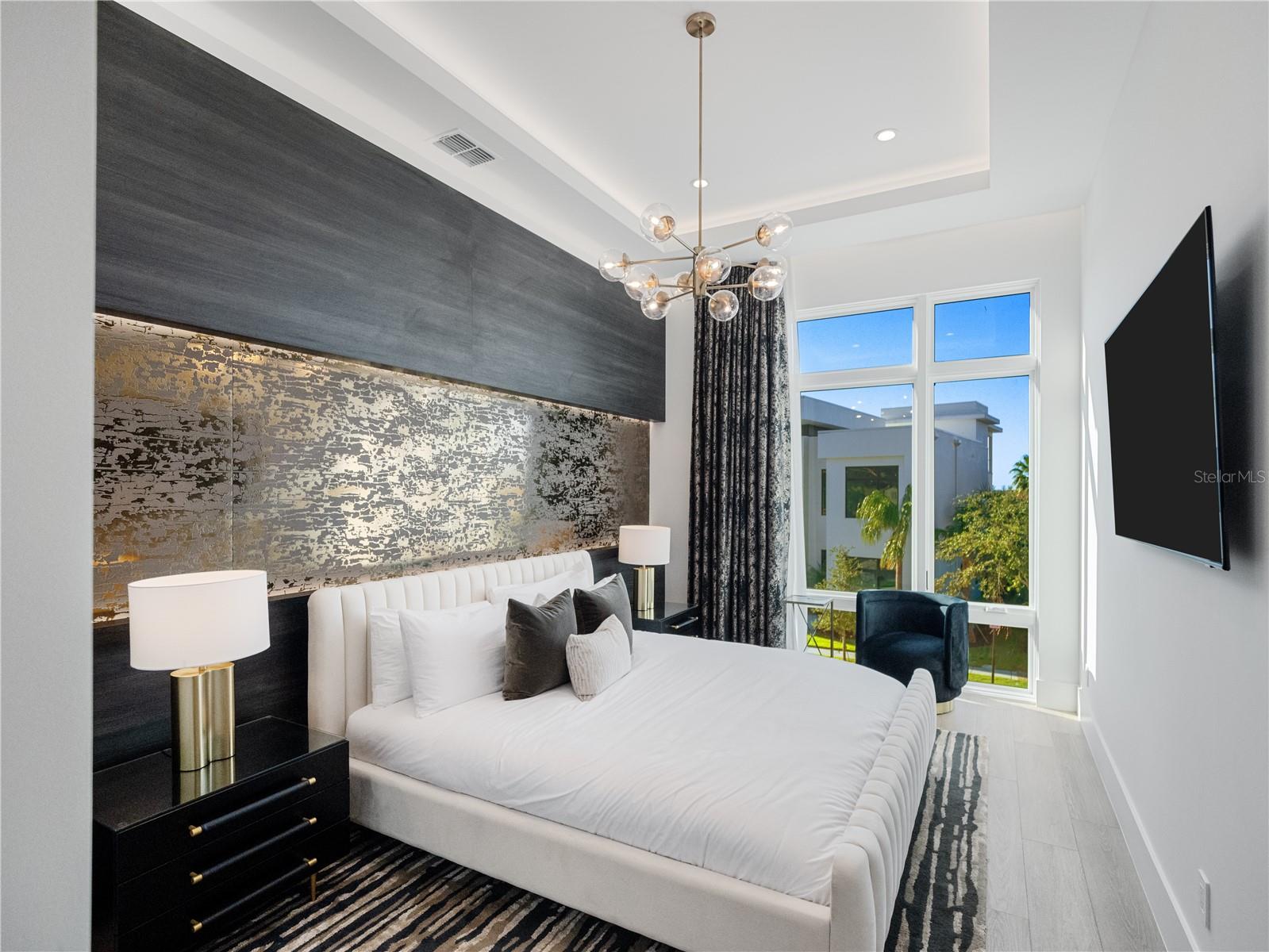 O6350383 Property Photo