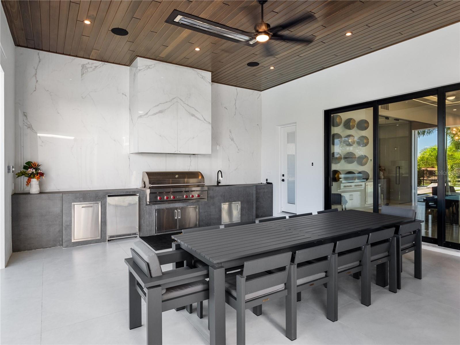 O6350383 Property Photo