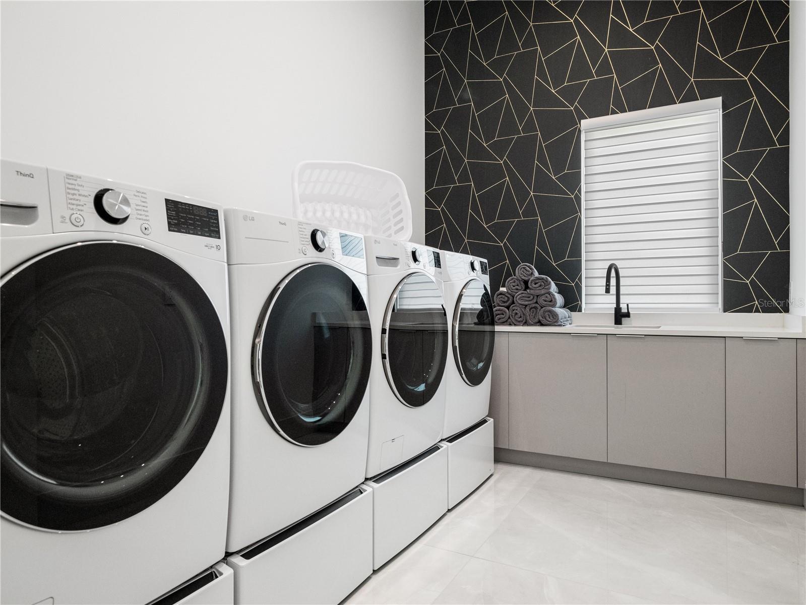 O6350383 Property Photo