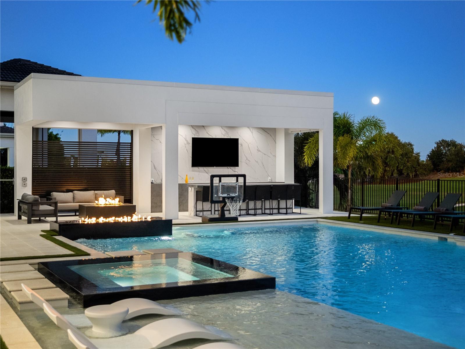 O6350383 Property Photo