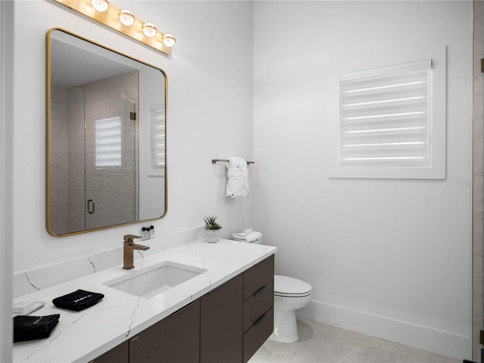 O6350383 Property Photo