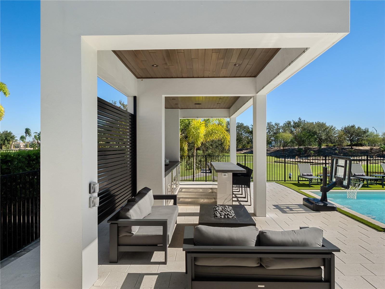 O6350383 Property Photo