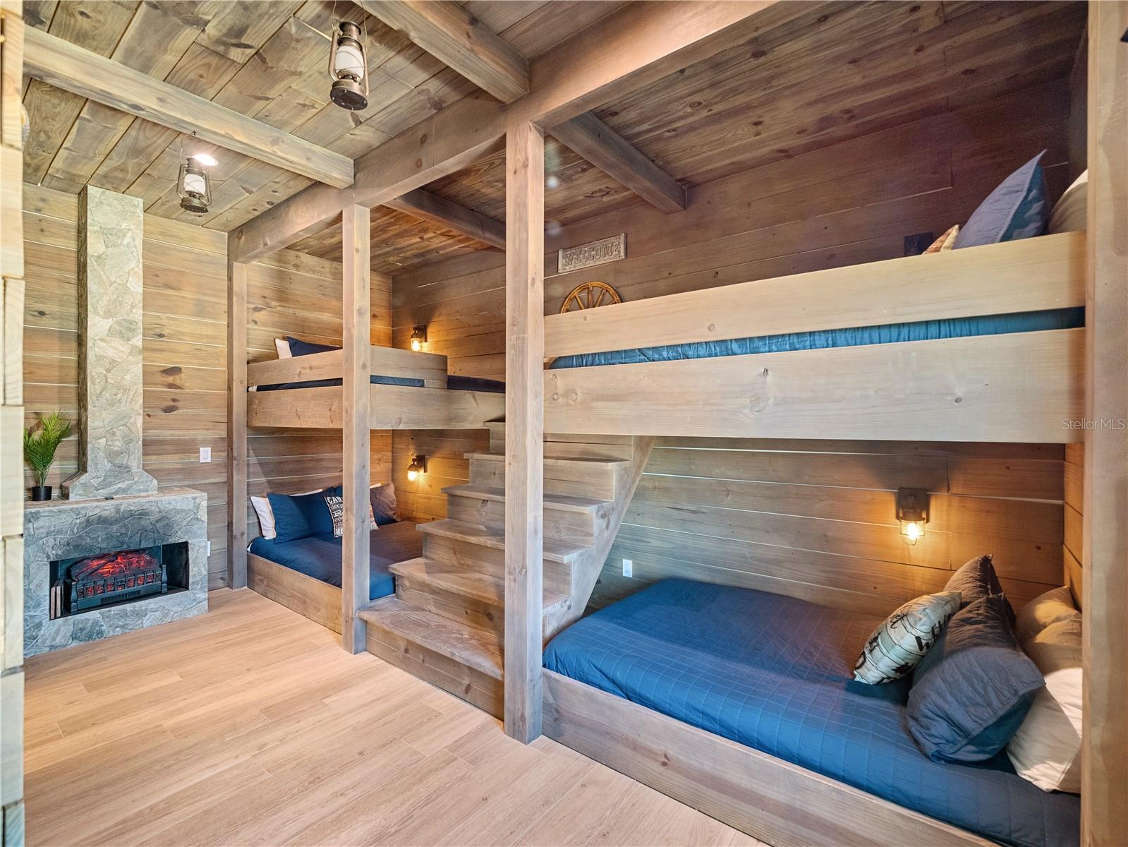 O6350383 Property Photo