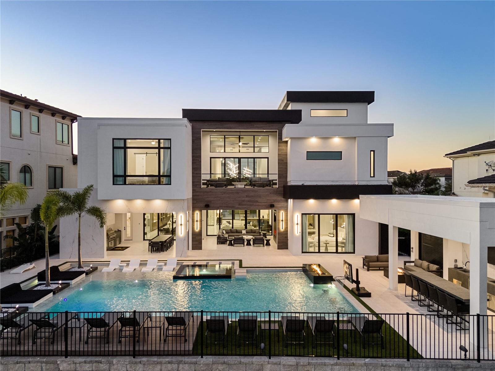 O6350383 Property Photo