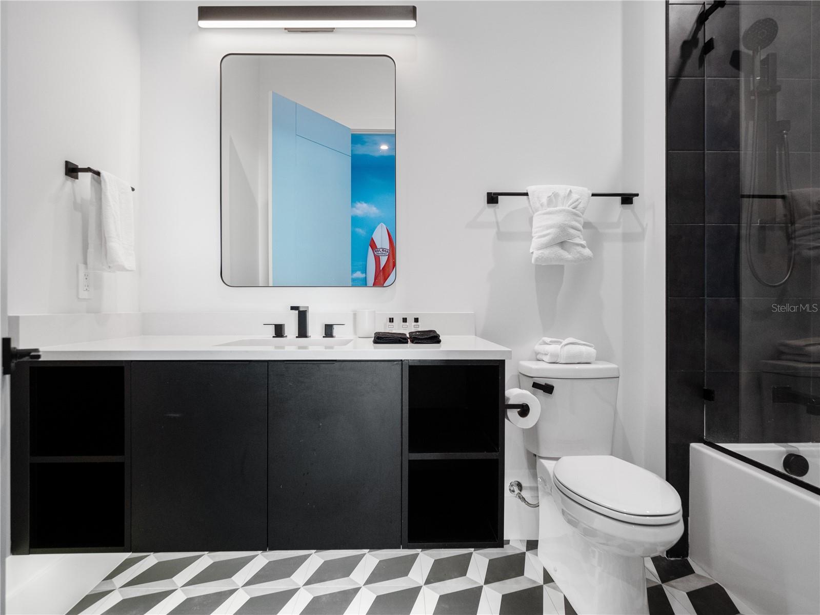 O6350383 Property Photo