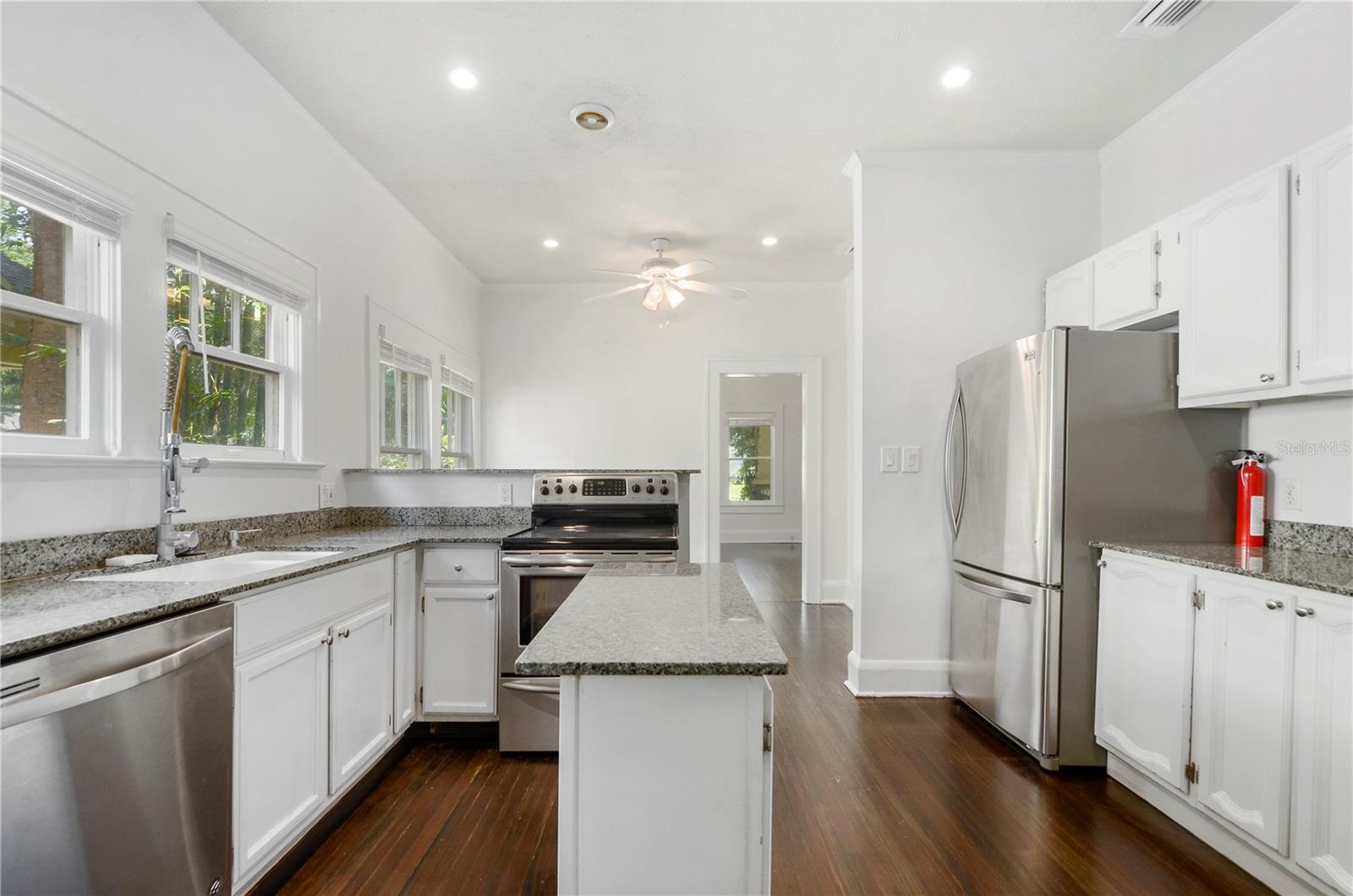 1202 E WASHINGTON ST, ORLANDO, FL, 32801