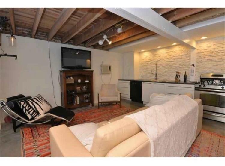 1202 E WASHINGTON ST, ORLANDO, FL, 32801