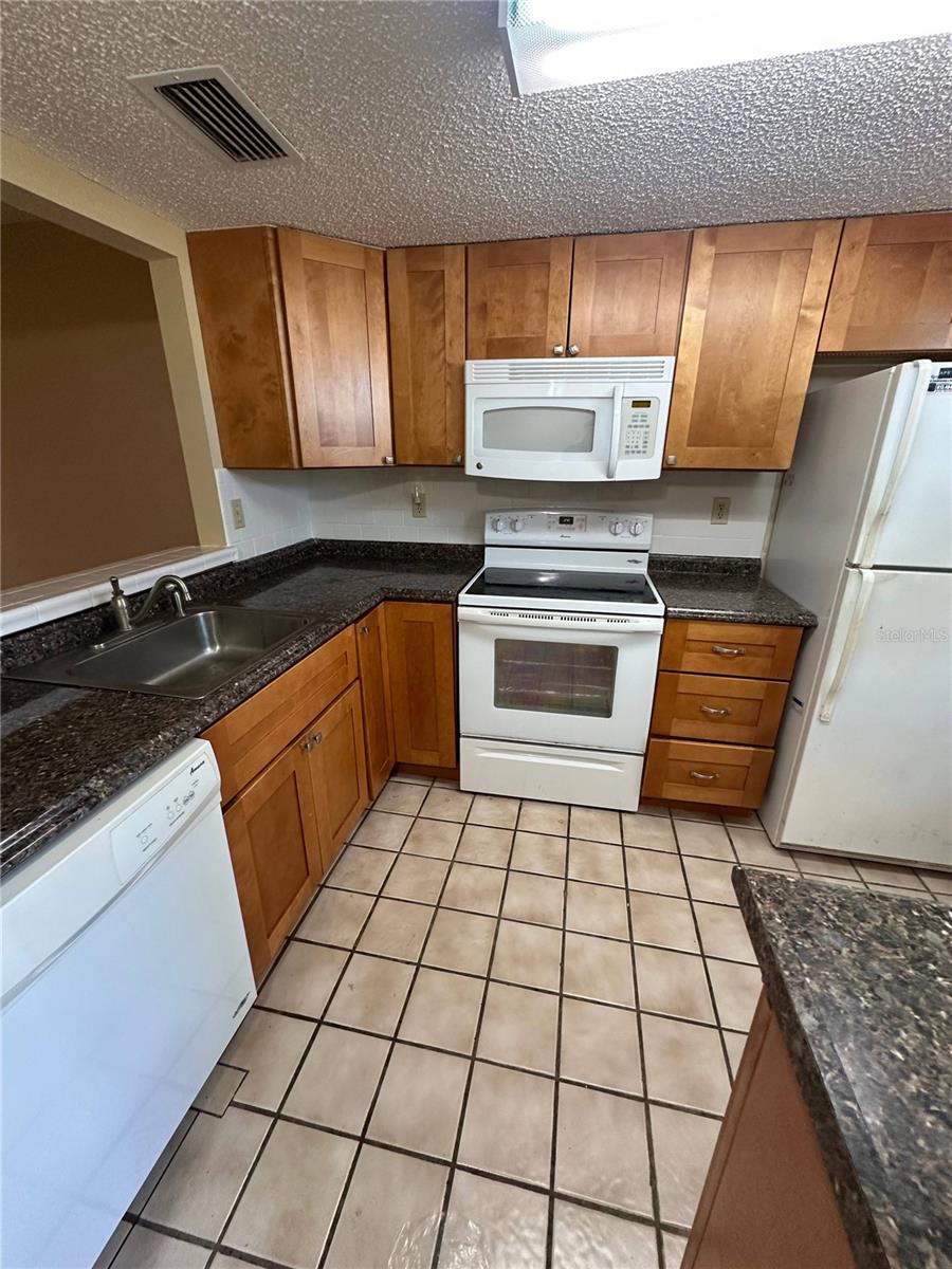 11130 CARRIAGE HILL DR #4, PORT RICHEY, FL, 34668