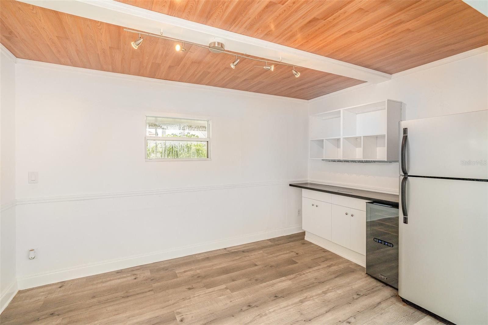 2048 BERRY ROBERTS DR, SUN CITY CENTER, FL, 33573