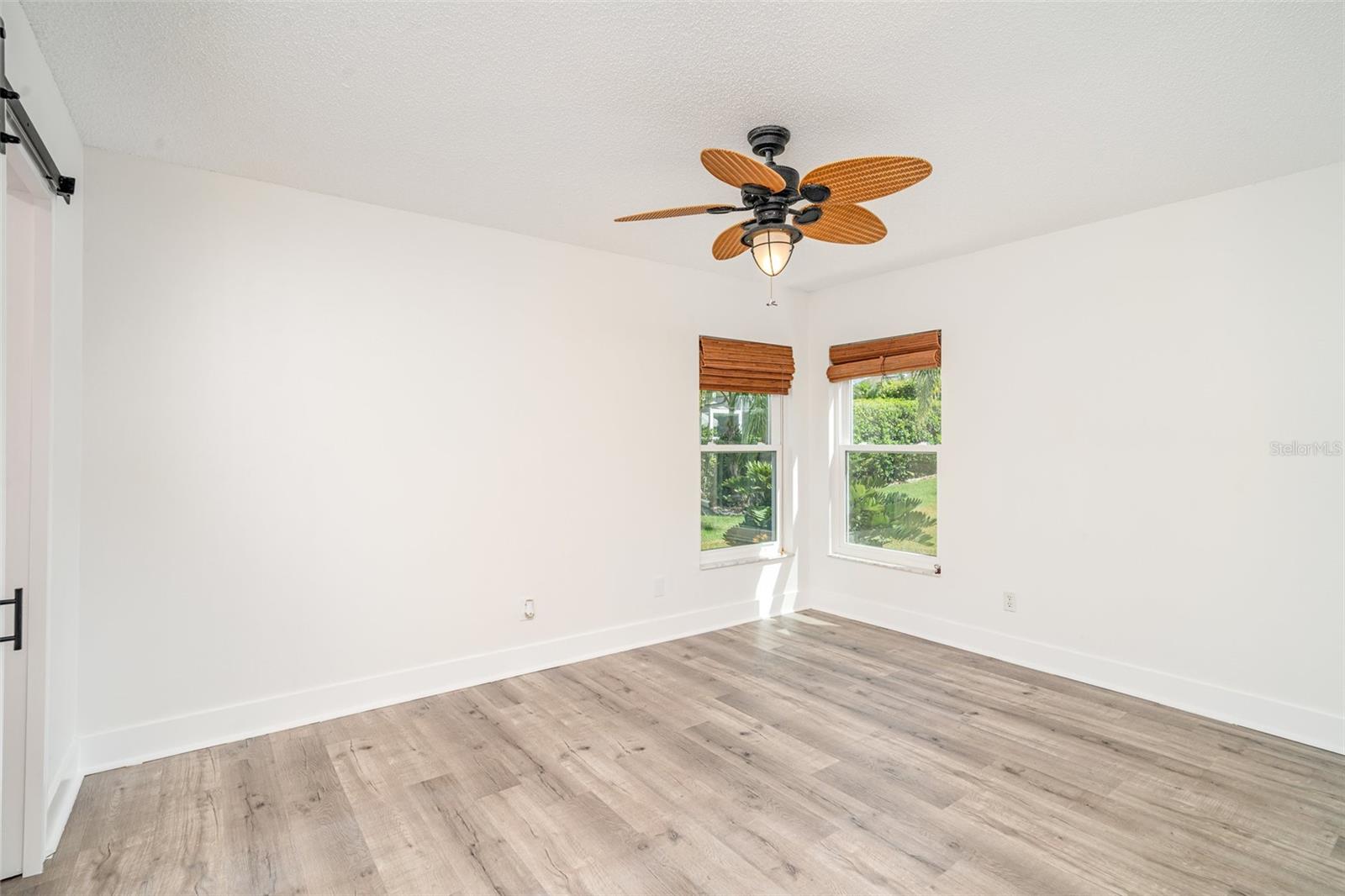 2048 BERRY ROBERTS DR, SUN CITY CENTER, FL, 33573