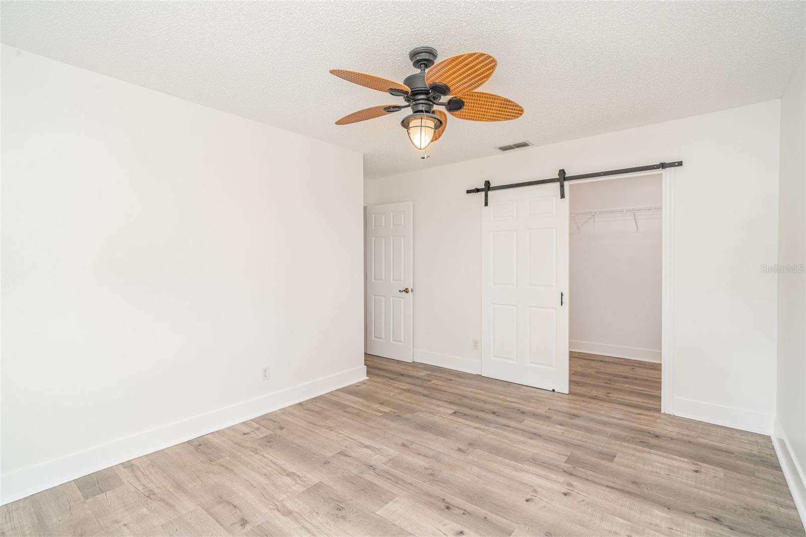 2048 BERRY ROBERTS DR, SUN CITY CENTER, FL, 33573