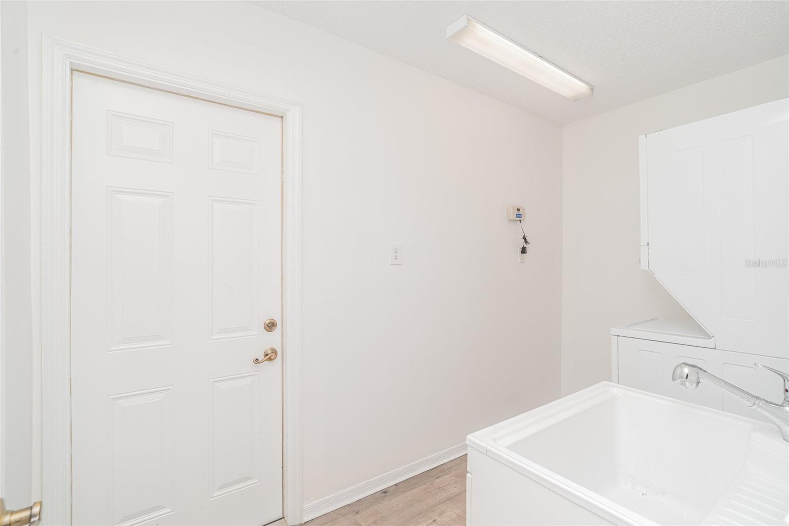 2048 BERRY ROBERTS DR, SUN CITY CENTER, FL, 33573