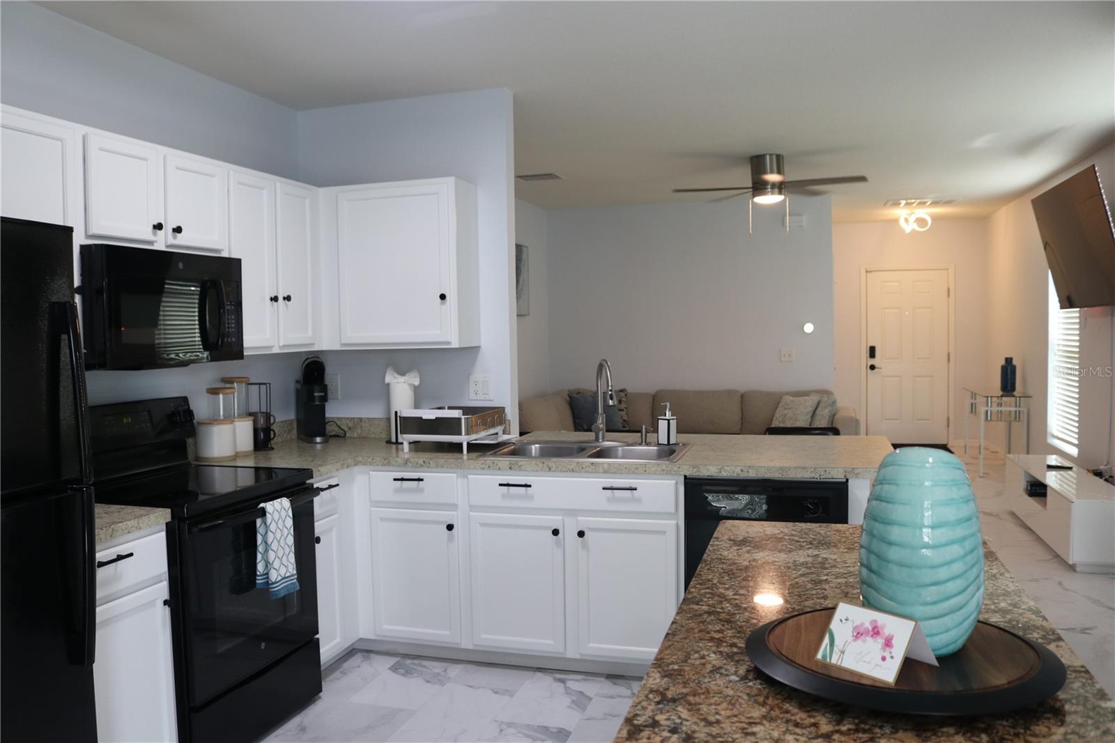 12107 BARNSLEY RESERVE PL, GIBSONTON, FL, 33534