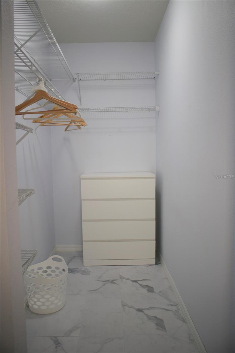 12107 BARNSLEY RESERVE PL, GIBSONTON, FL, 33534