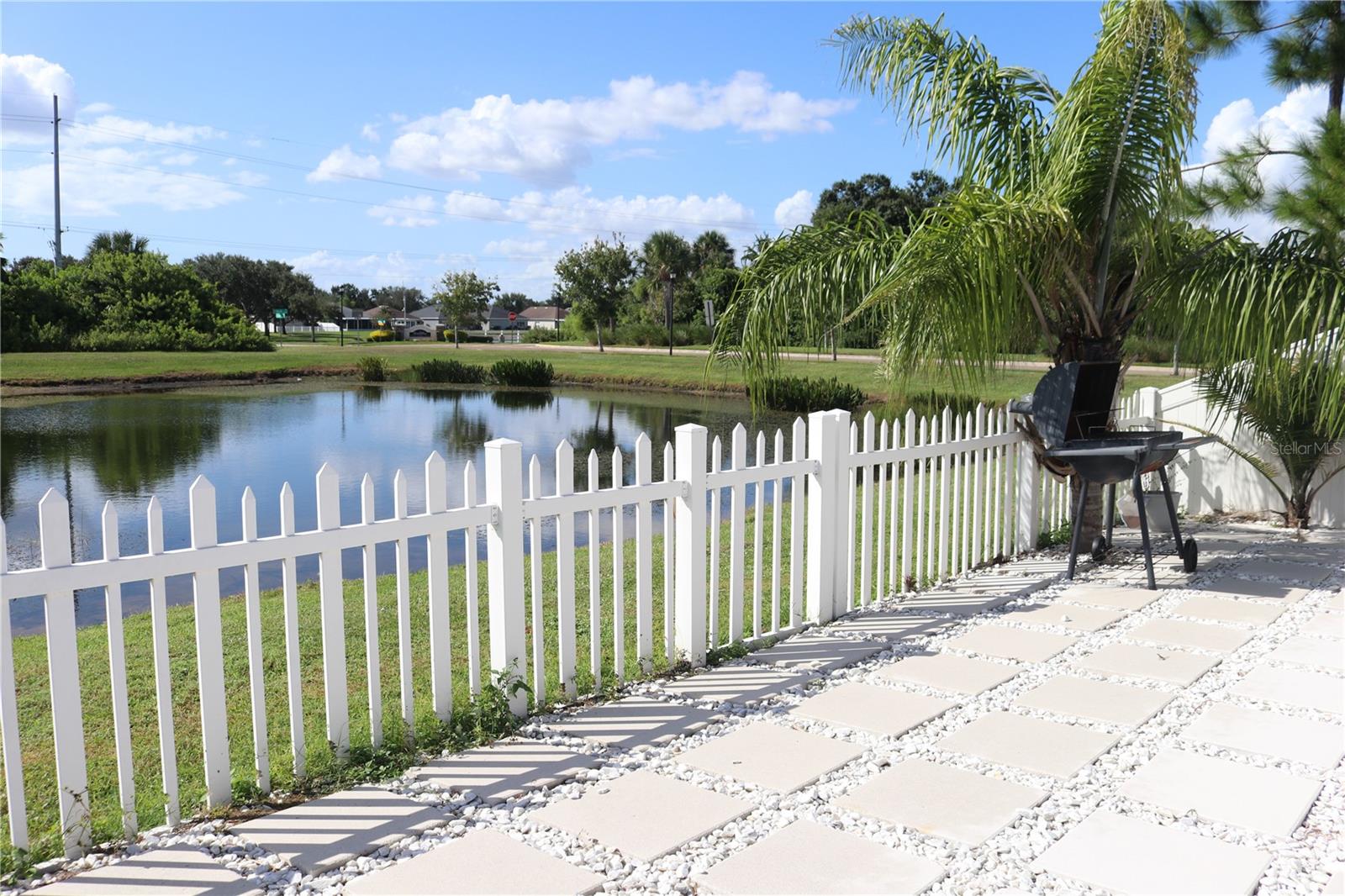 12107 BARNSLEY RESERVE PL, GIBSONTON, FL, 33534