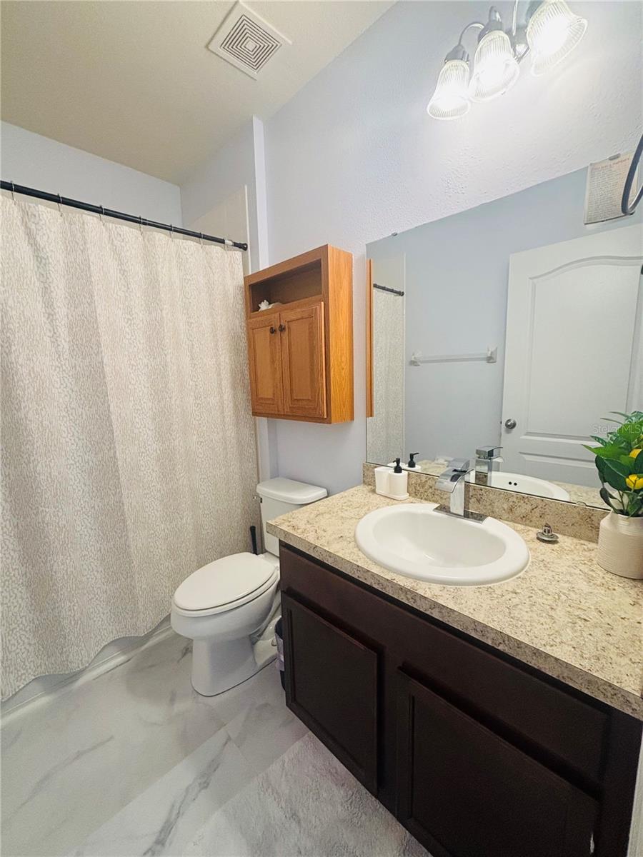 12107 BARNSLEY RESERVE PL, GIBSONTON, FL, 33534