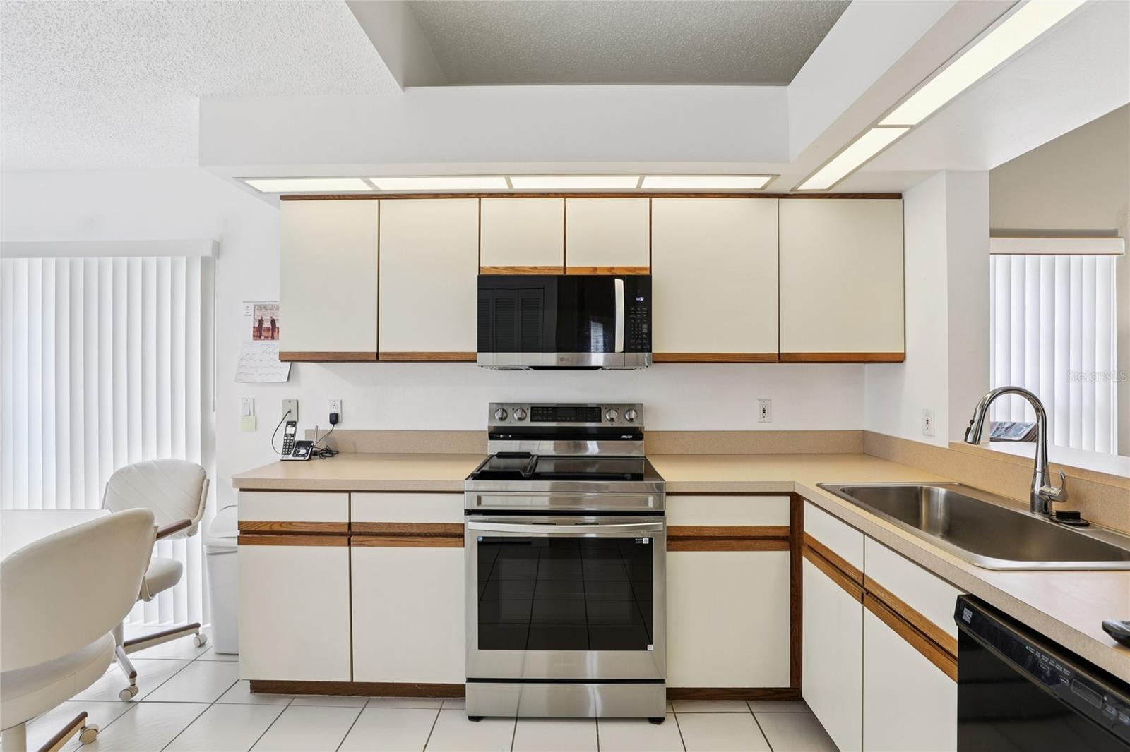 11624 PEACH GROVE LN, ORLANDO, FL, 32821