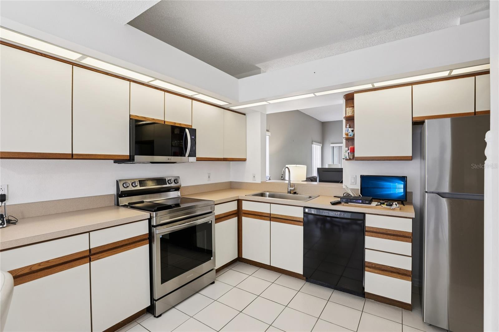 11624 PEACH GROVE LN, ORLANDO, FL, 32821