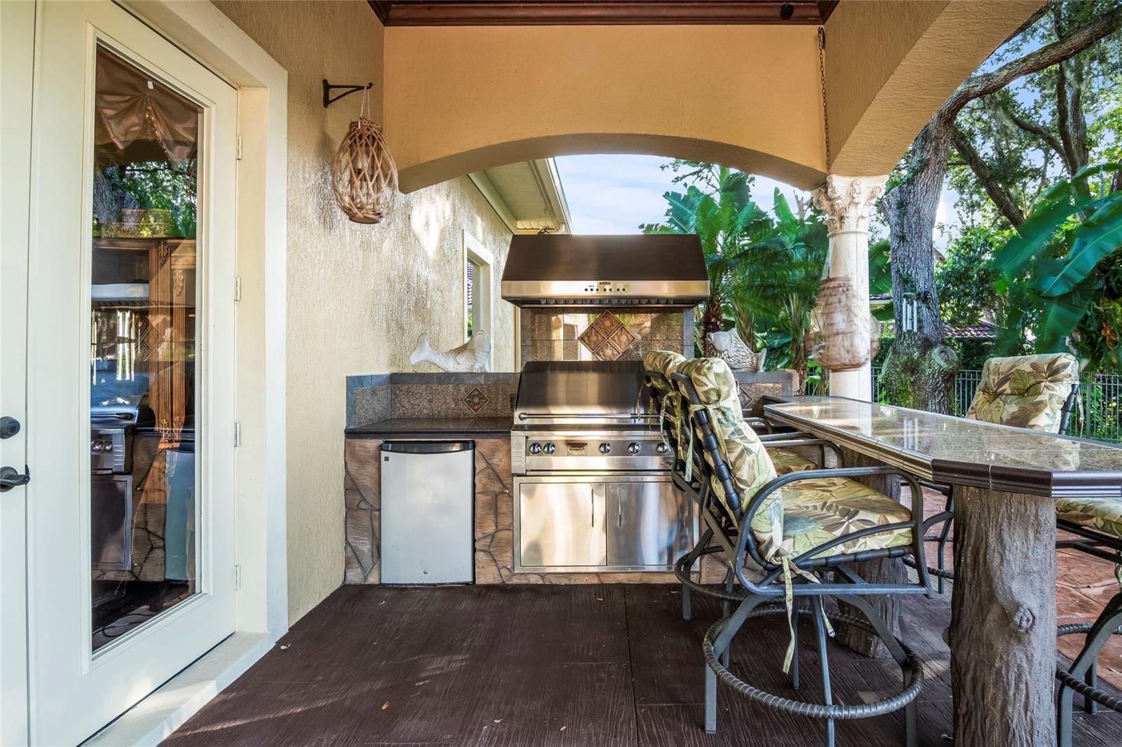 O6350408 Property Photo