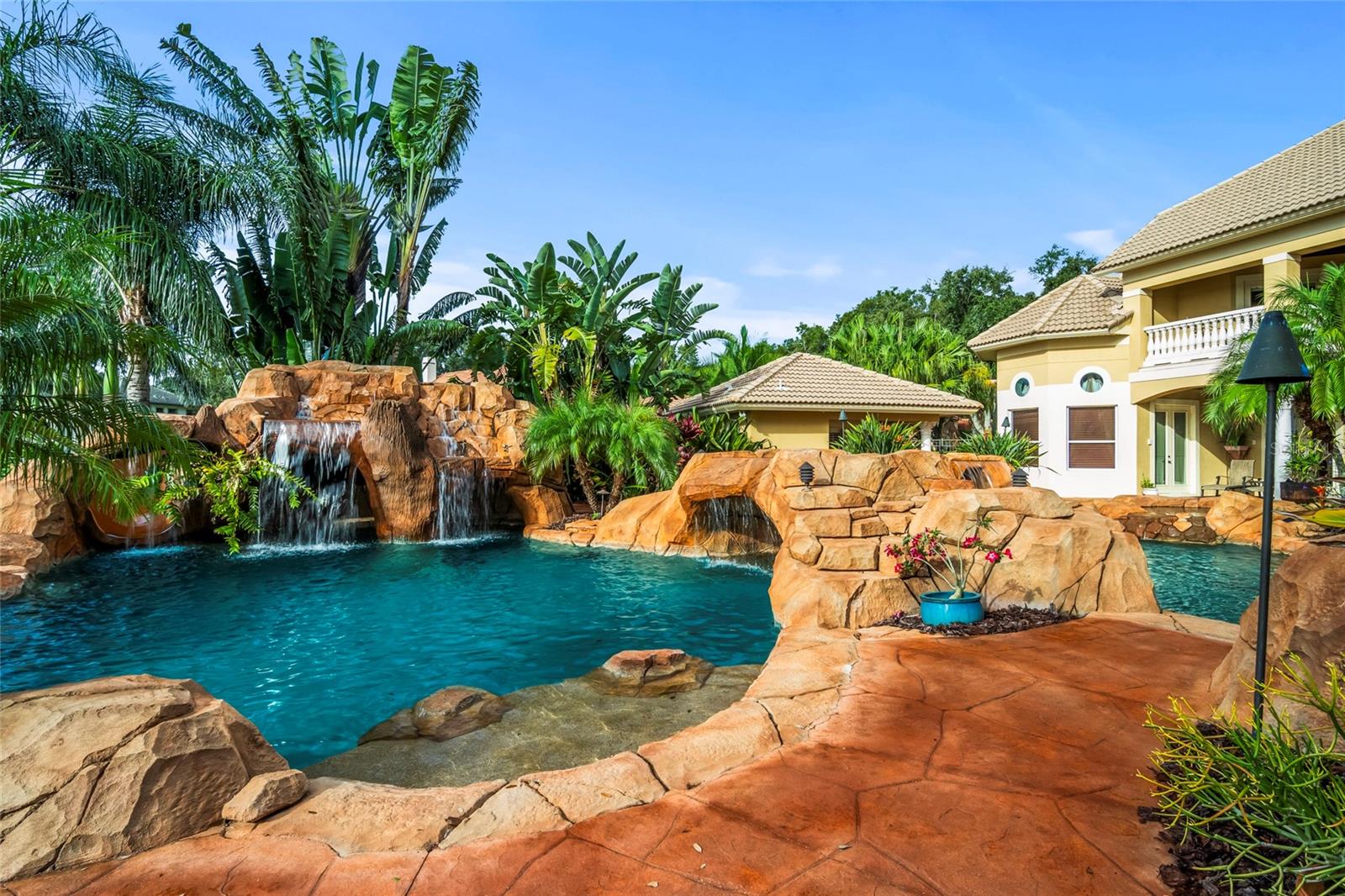 O6350408 Property Photo