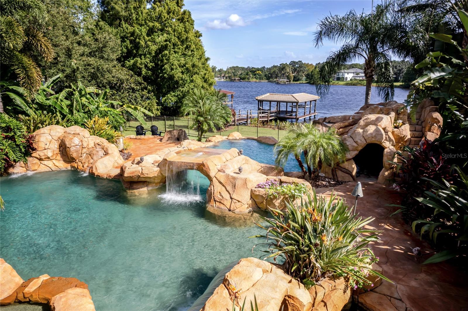 O6350408 Property Photo