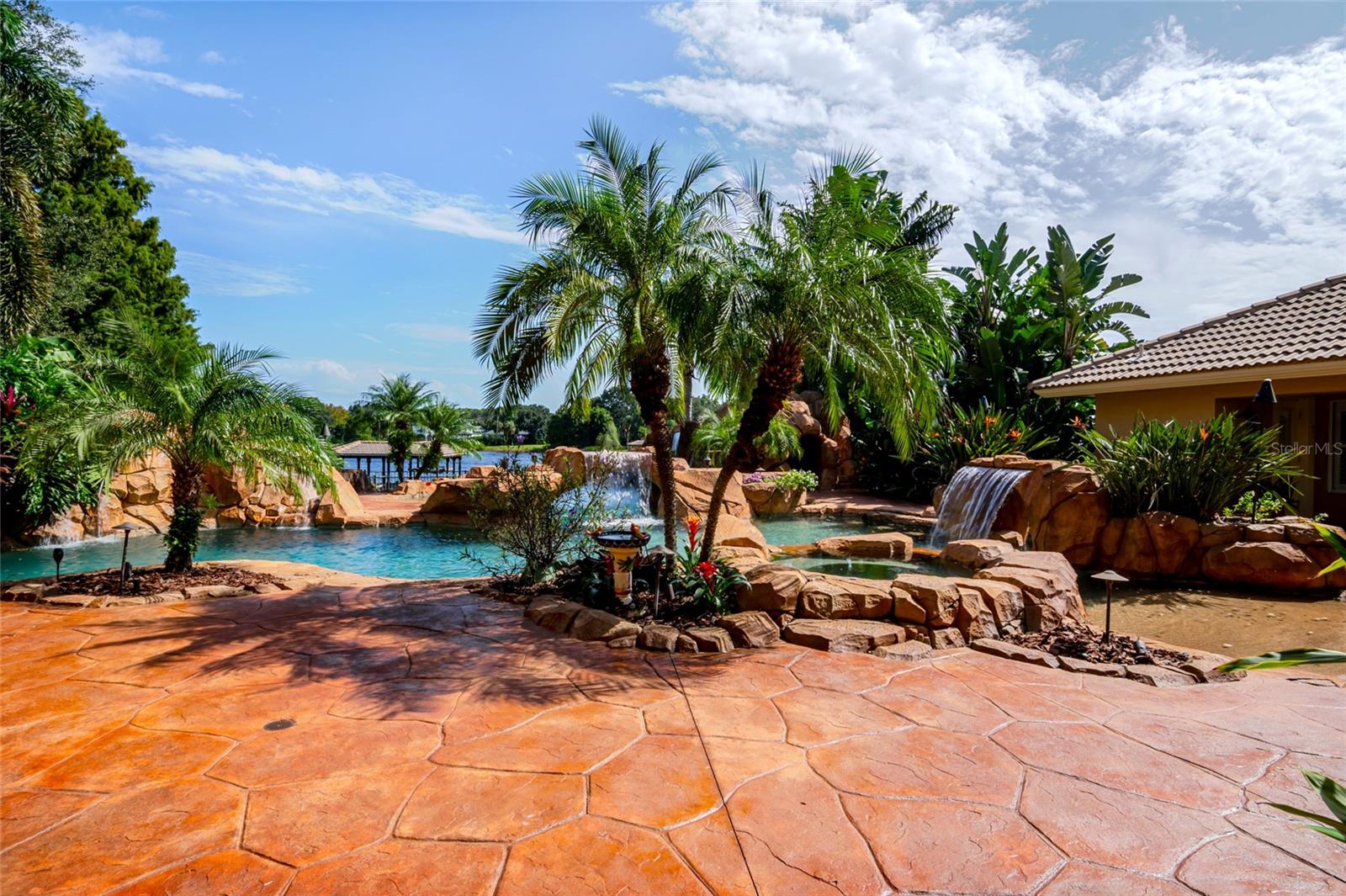 O6350408 Property Photo