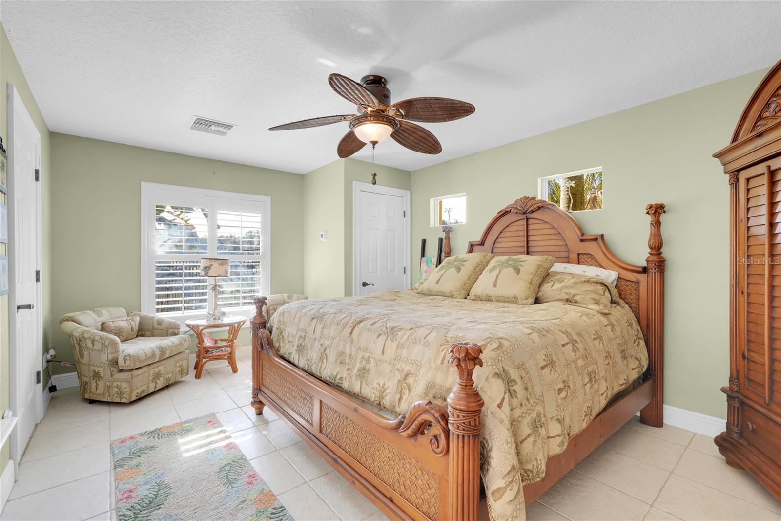 O6350408 Property Photo