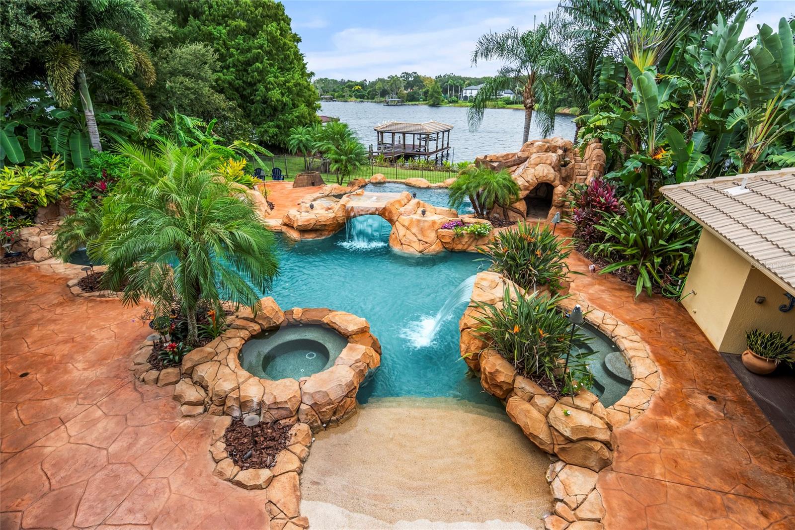 O6350408 Property Photo