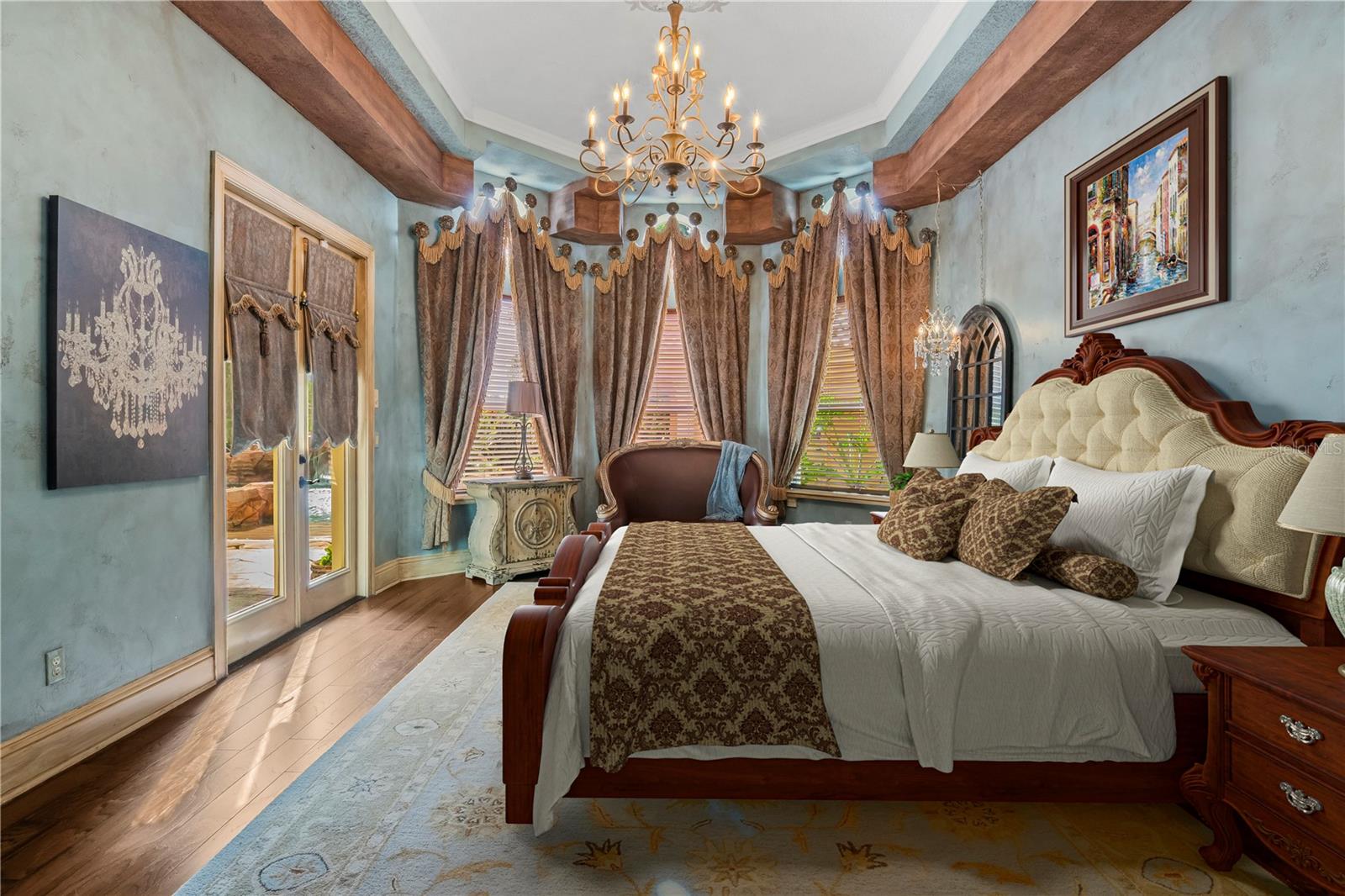 O6350408 Property Photo