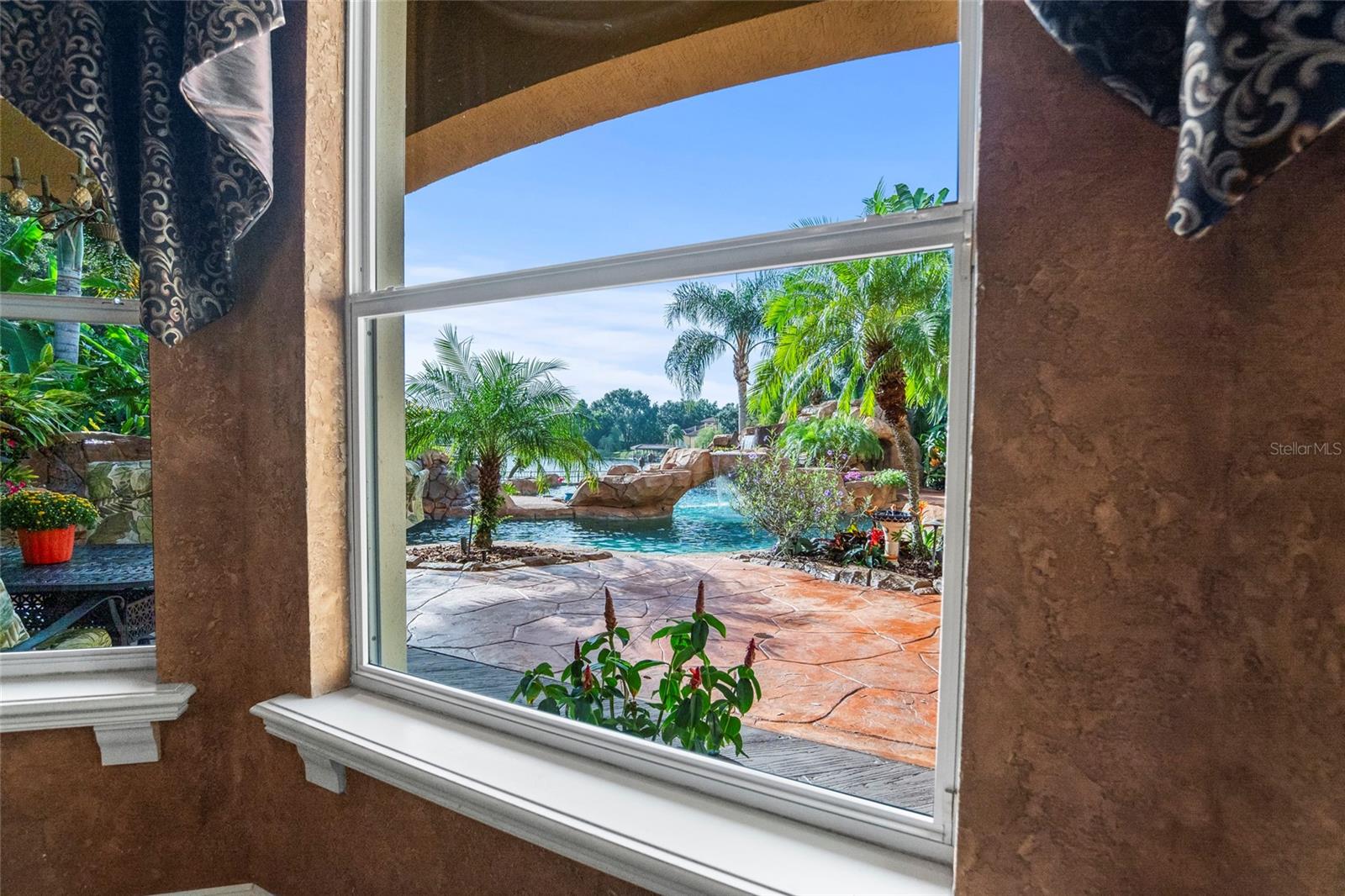 O6350408 Property Photo